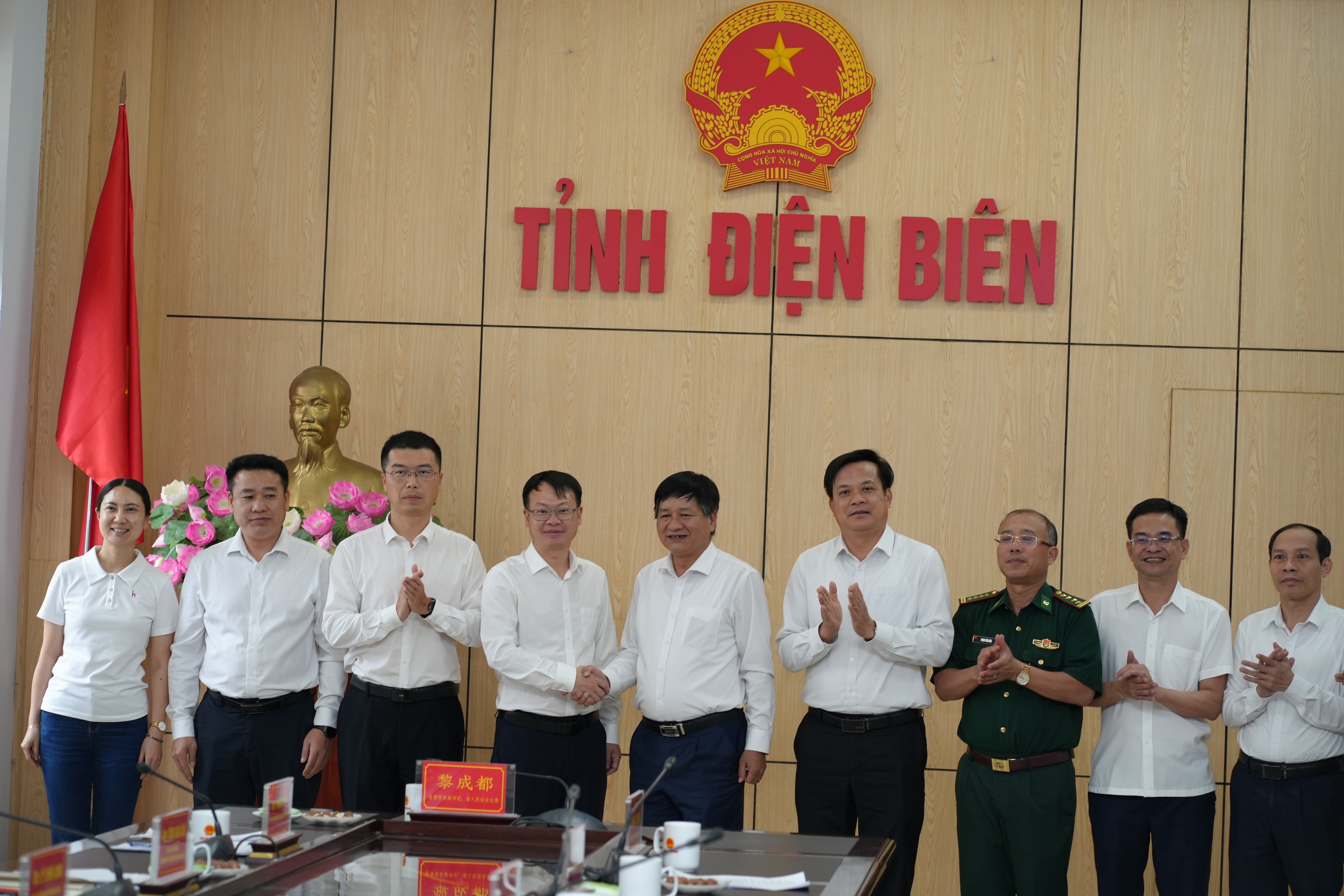 dai-bieu-chup-imageforge-1-1778541515.jpg
