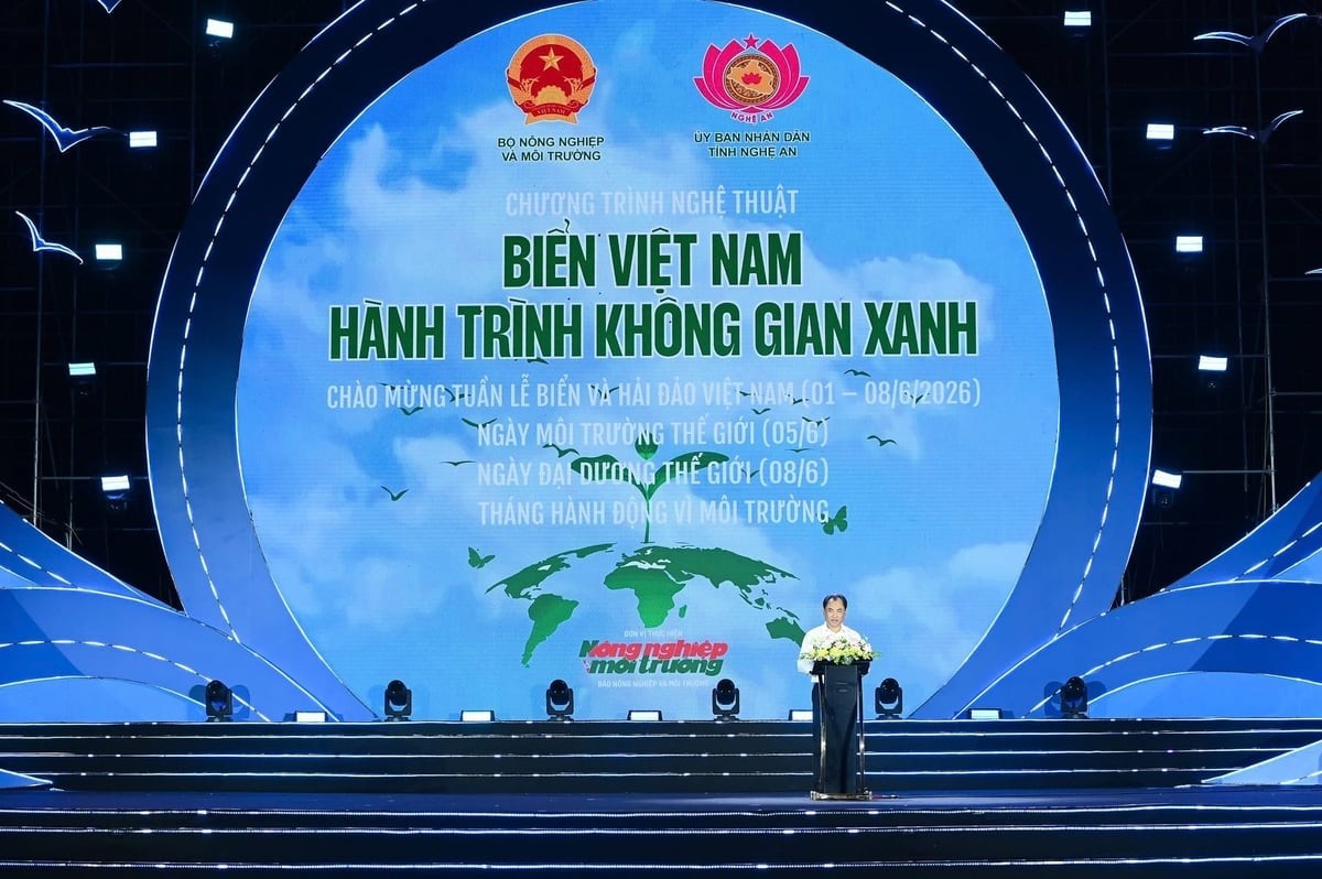 bo-truong-trinh-viet-hung-phat-bieu-tai-chuong-trinh-1780707135.jpg