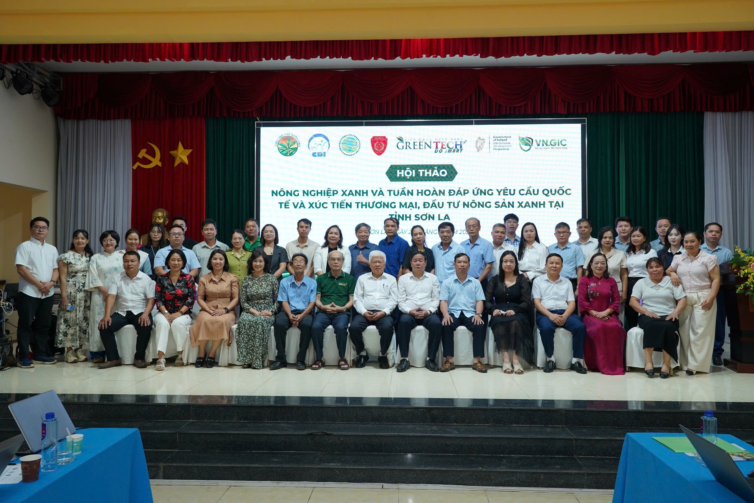 toan-canh-1782578128.jpg