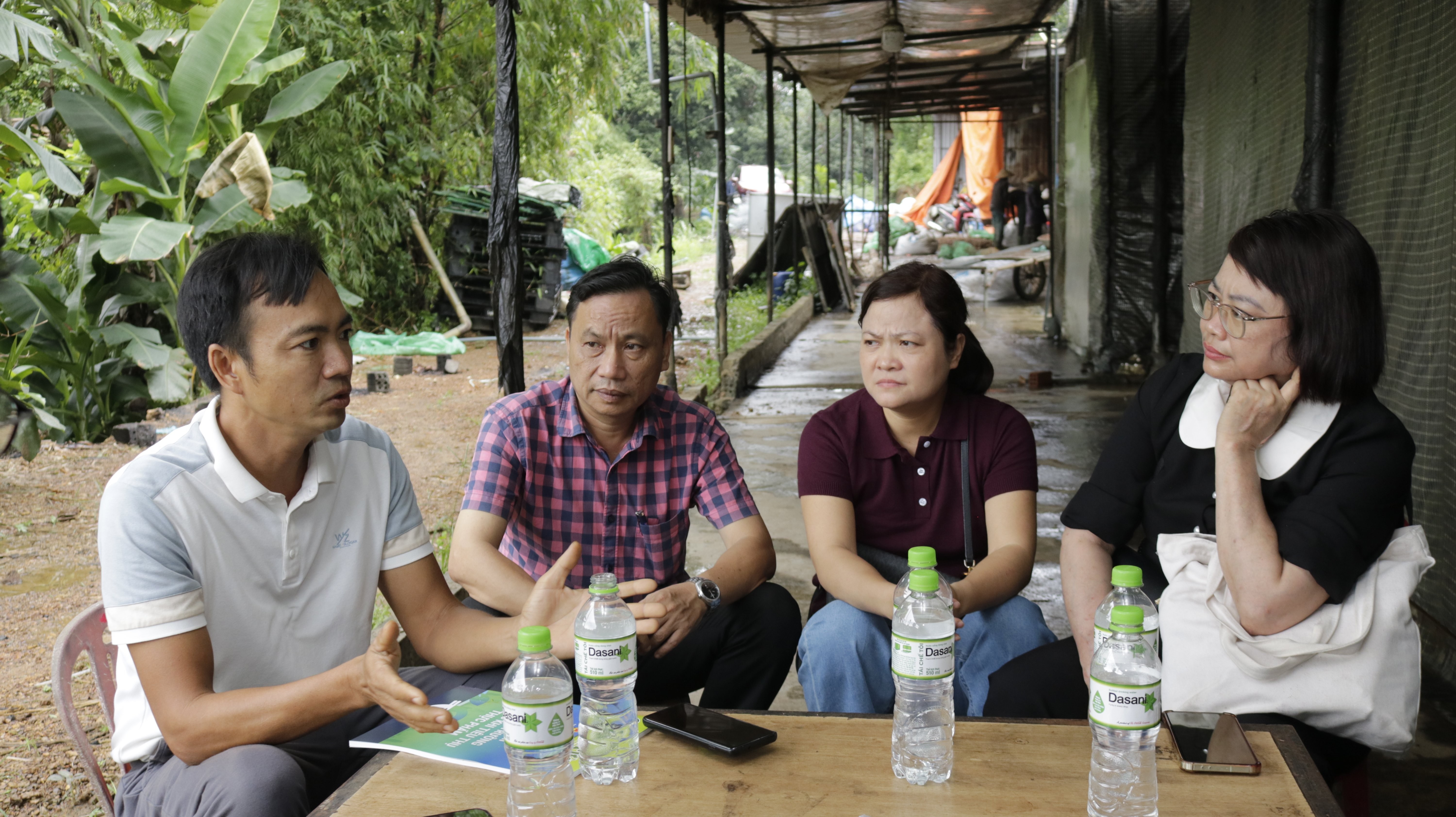 trao-doi-cung-pv-imageforge-1793283102.jpg