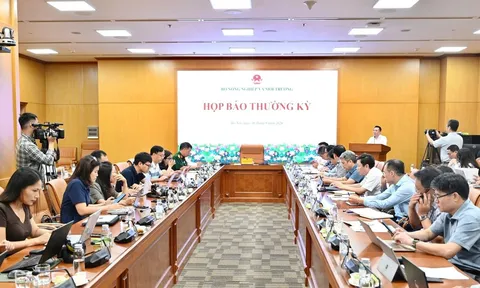 Bộ Nông nghiệp và Môi trường tổ chức họp báo thường kỳ