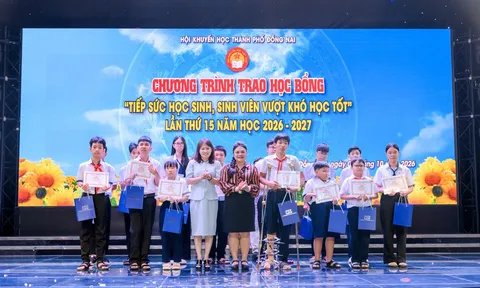 Vedan Việt Nam 15 năm đồng hành cùng Chương trình học bổng "Tiếp sức học sinh, sinh viên vượt khó học tốt" tại TP. Đồng Nai