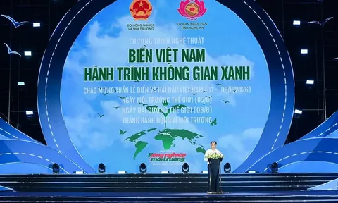 Chương trình nghệ thuật “Biển Việt Nam - Hành trình không gian Xanh”